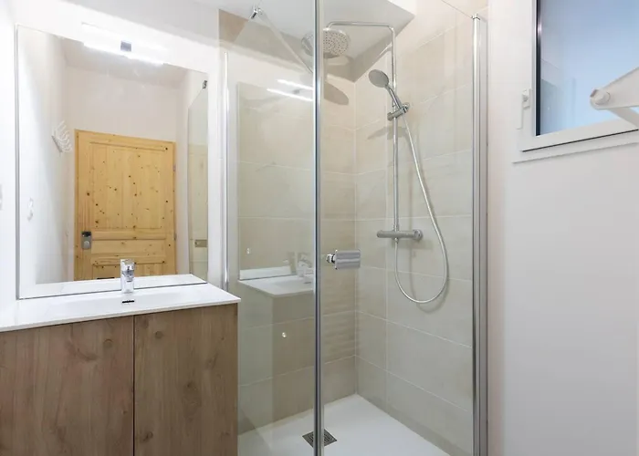 à Loudenvielle, T2 Moderne, Proche Télécabine, Parking, Wifi - Fr-1-695-61 Appartamento